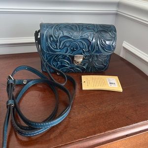 Patricia Nash NWT BIANCO Crossbody/Wristlet/Clutch Burnished Tooled Indigo